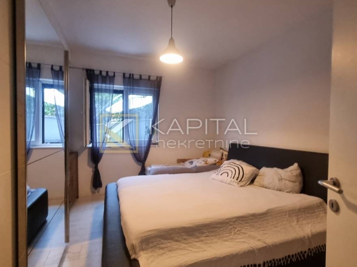 Kastav, stan s okućnicom, novija gradnja