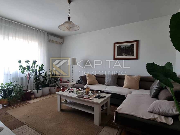 Matulji, etaža 110 m2, garaža, okućnica