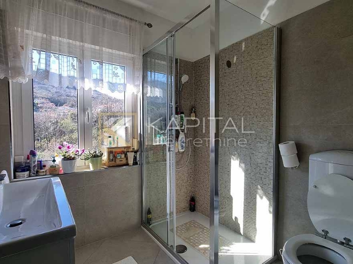 Matulji, etaža 110 m2, garaža, okućnica