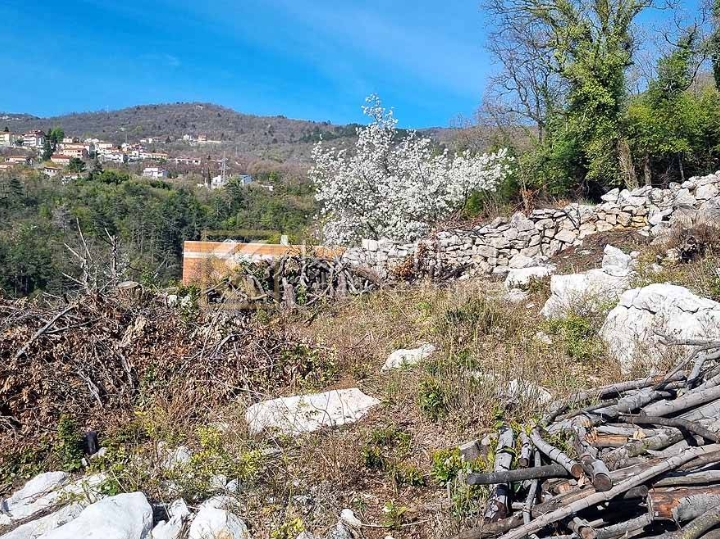 Ičići, građevinski teren s pogledom
