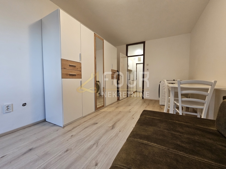 Rijeka, Donji Zamet, 21.26m2, novoadaptirana garsonijera