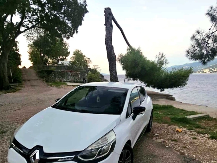 Renault Clio + 4 zimske gume gratis