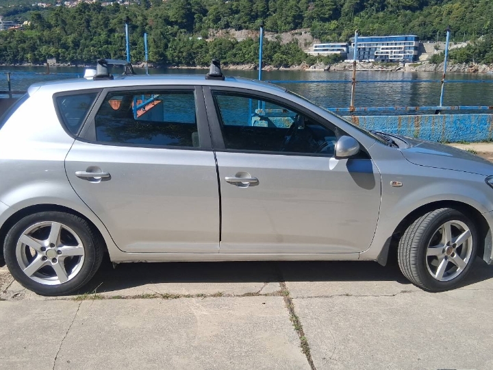 Kia Ceed 1,6 benzin, 3600€