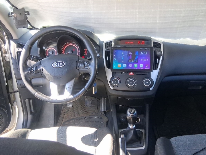 Kia Ceed 1,6 benzin, 3600€
