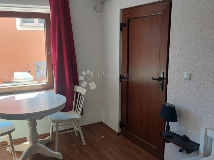 Studio apartman, centar Rovinja, 2. red do mora - 50 m