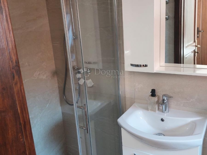 Studio apartman, centar Rovinja, 2. red do mora - 50 m