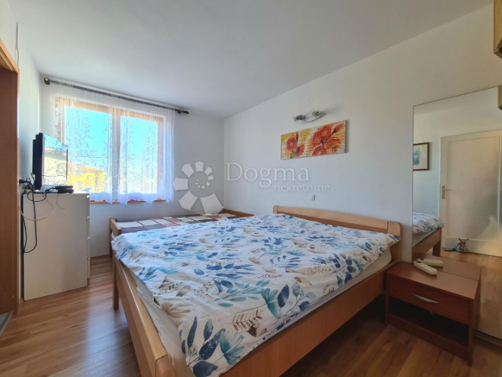 Dvoetažni  stan u centru na 200m od mora