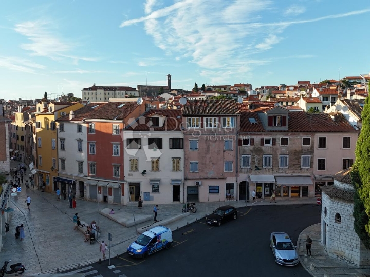 Stan na top lokaciji u Rovinju, Lokva, 61m2