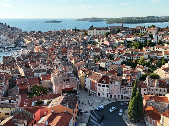 Stan na top lokaciji u Rovinju, Lokva, 61m2