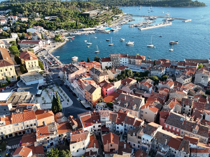 Stan na top lokaciji u Rovinju, Lokva, 61m2