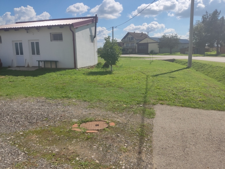 Prodajem kuću