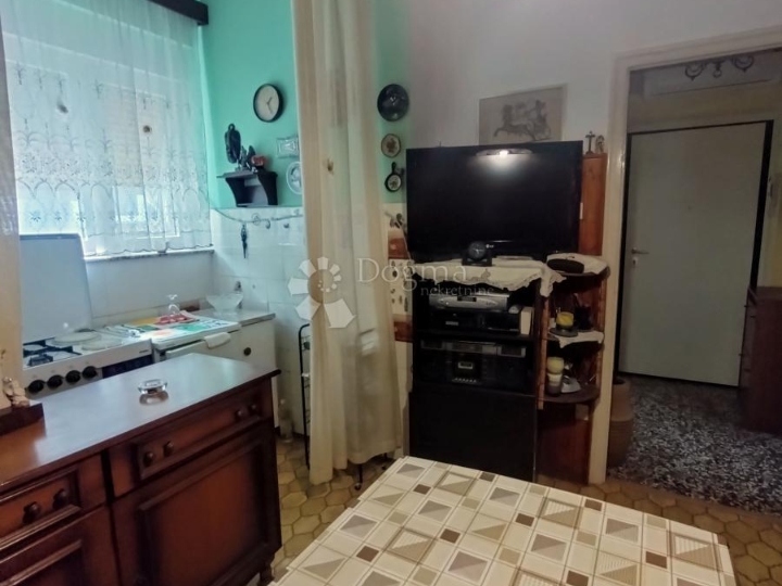 Pećine, odličan stan