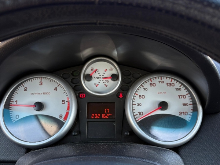Peugeot 207, 1.6 hdi