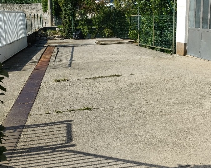 Garažu 70 m2