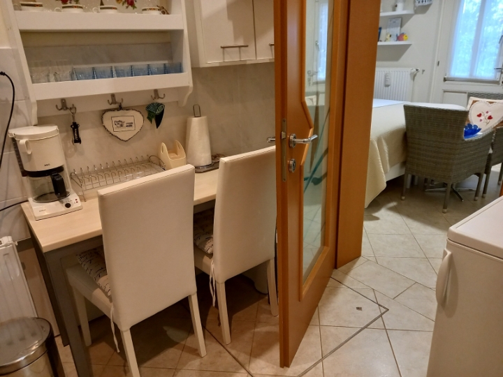 Rijeka, centar, blizina fakulteta