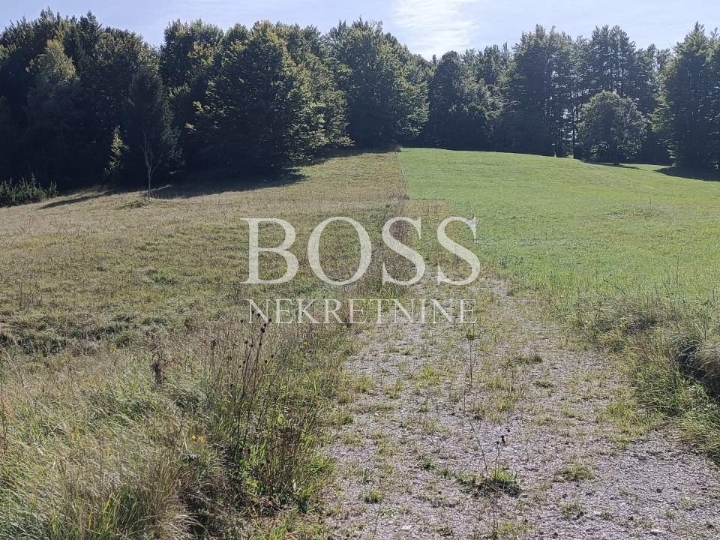 Ravna Gora, teren 3441m2, 42.000€