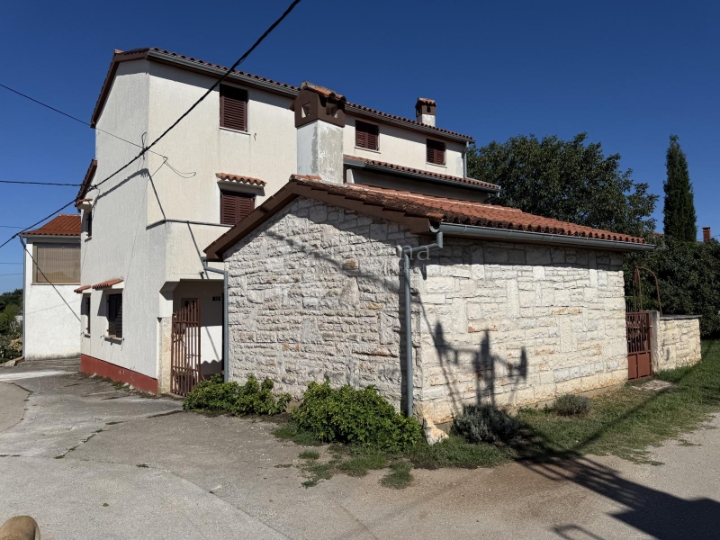 Prilika - kuća u okolici Marčane