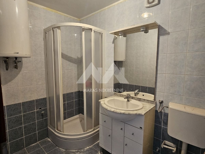 Njivice, apartman na odličnoj lokaciji