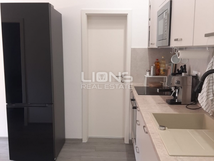 Rijeka, Centar najam, luksuzno opremljen, 2S+DB
