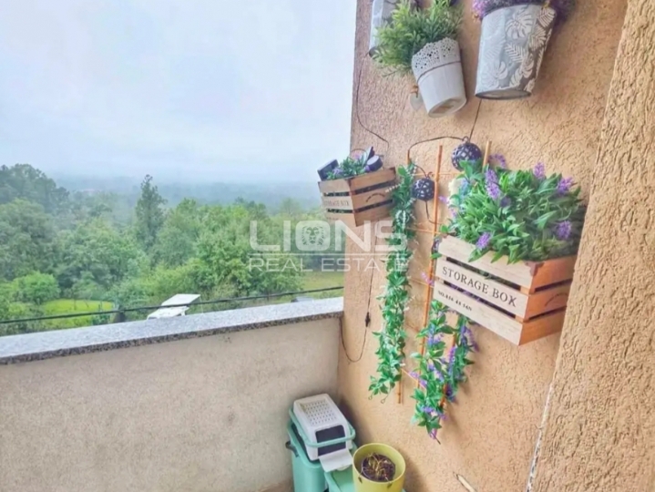 Rijeka, Viškovo, dvoetažni stan, 86 m2