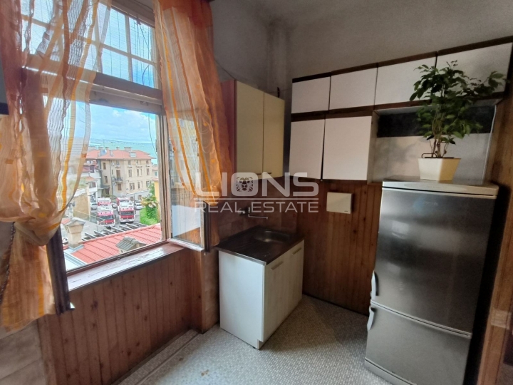 Opatija, centar, trosobni stan, 73 m2