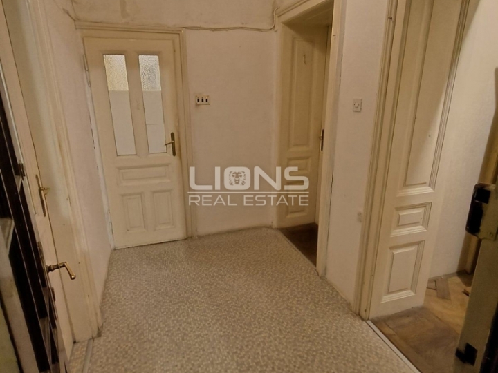 Opatija, centar, trosobni stan, 73 m2