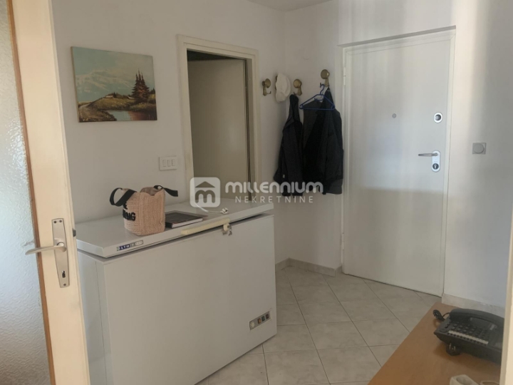 Podmurvice, 53.82m2, namješten 1S+DB s lođom i pogledom