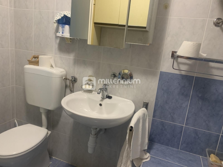 Podmurvice, 53.82m2, namješten 1S+DB s lođom i pogledom