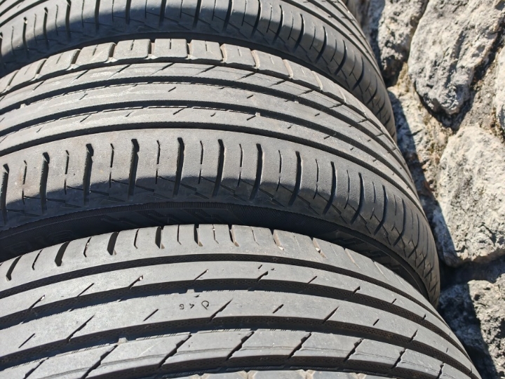 Nokian Wetproof SUV 215 55 18