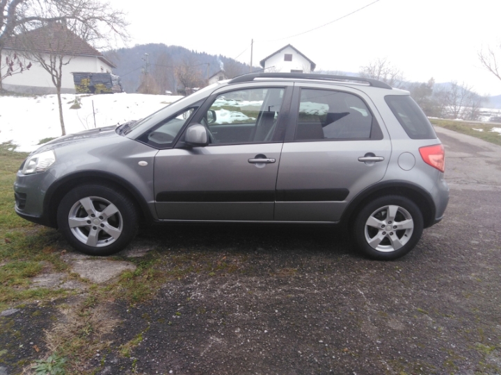 Suzuki SX4