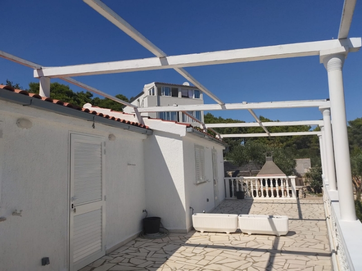 Prodaja apartmana Sumartin