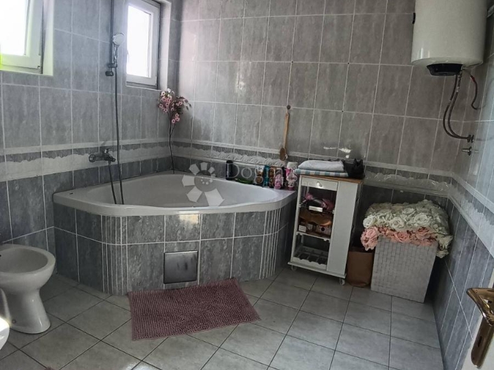 Obiteljski mir i gradska blizina – kuća Višnjevac!