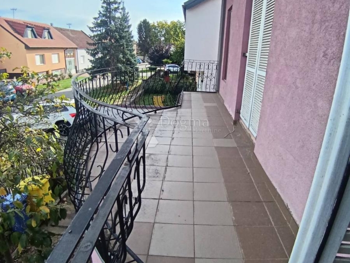 Obiteljski mir i gradska blizina – kuća Višnjevac!