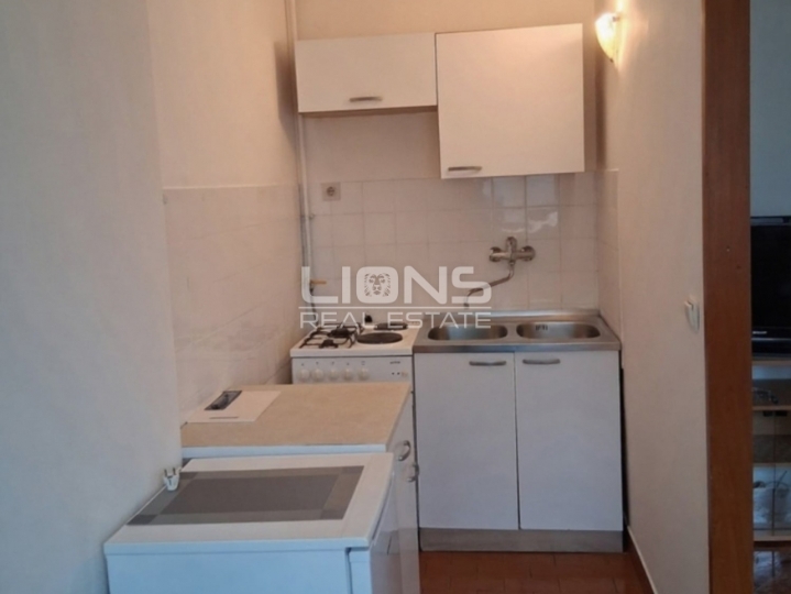 Škurinje, Rijeka, garsonijera, 28 m2