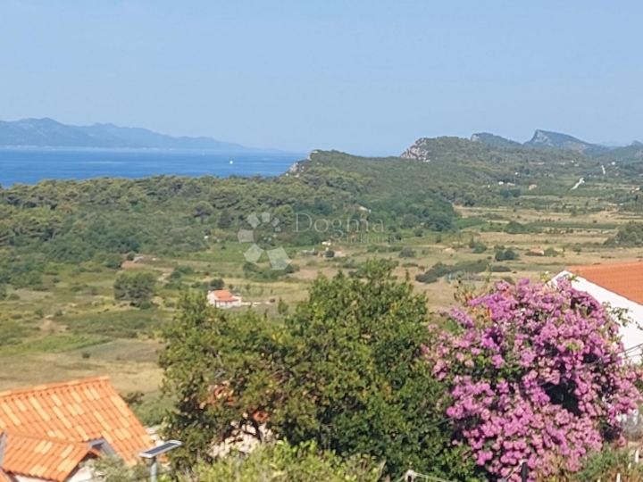 Autentična kamena kuća na otoku Šipanu