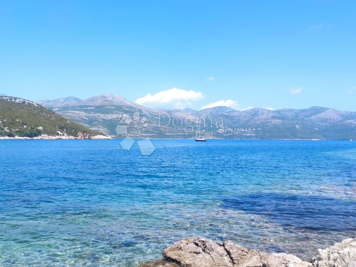 Autentična kamena kuća na otoku Šipanu