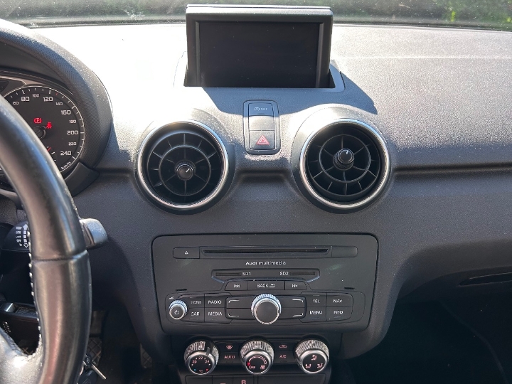 Audi A1 s-line 1.6 tdi