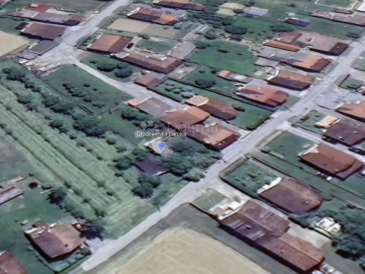 Građevinsko zemljište 558 m² u Bjelovaru, mirna lokacija