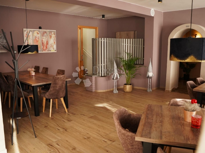 Restoran, pizzeria ili event dvorana? Ovaj prostor ima sve što trebate!