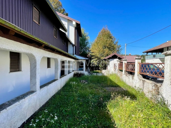 Gorski kotar, Fužine, samostojeća kuća s okućnicom