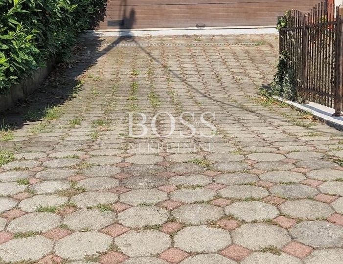 Viškovo, 52m2, 1S+DB, garaža 30m2, 192.000€