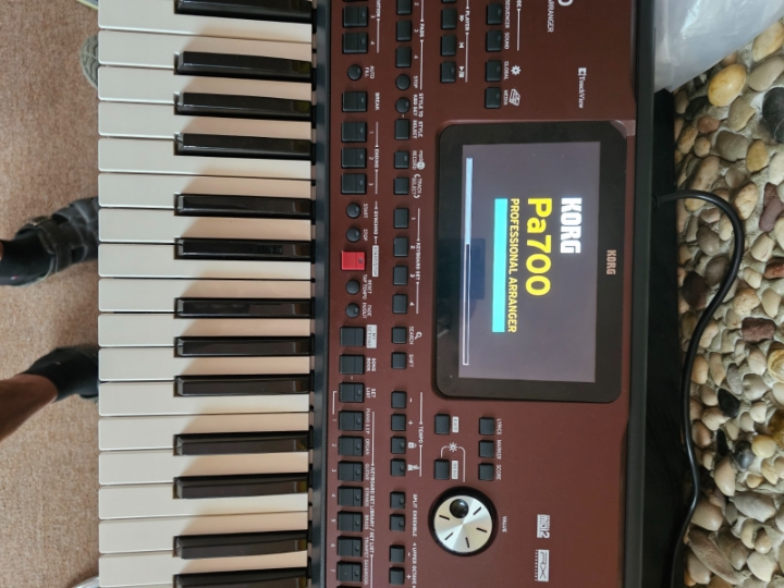 Korg PA 700