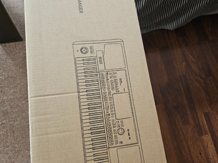 Korg PA 700