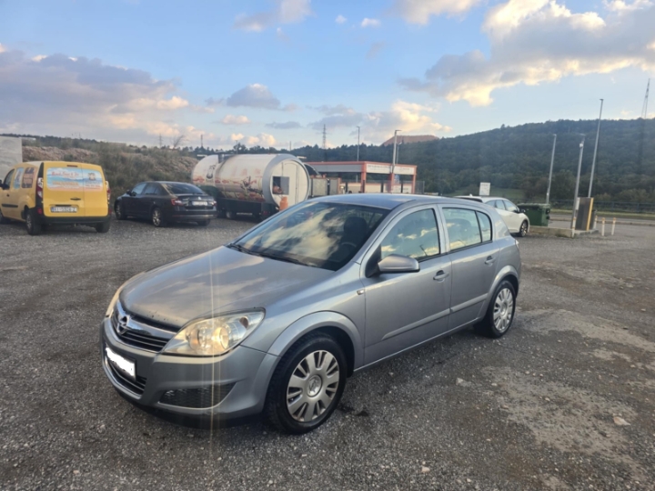 Opel Astra 1.6, reg. do 7./26.