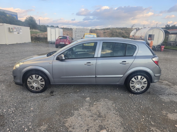 Opel Astra 1.6, reg. do 7./26.