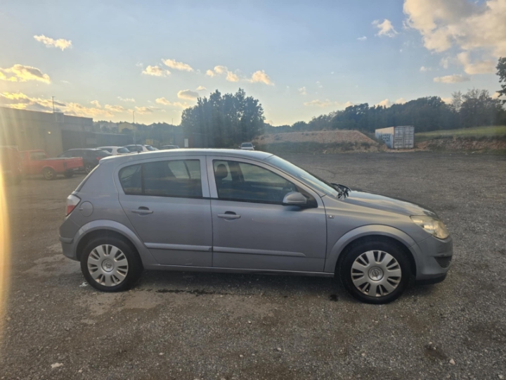Opel Astra 1.6, reg. do 7./26.