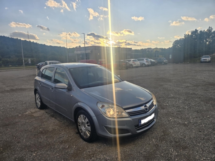 Opel Astra 1.6, reg. do 7./26.