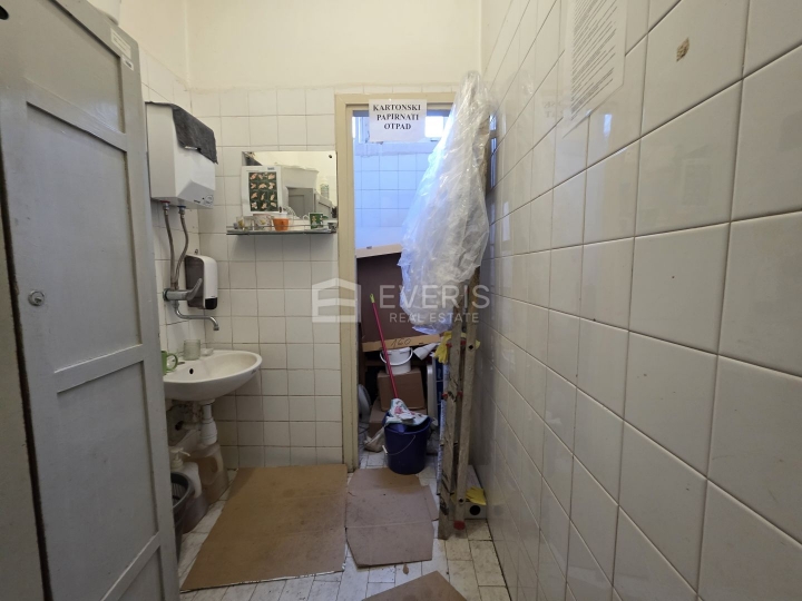 Rijeka, Donji Zamet, poslovni prostor 66 m2