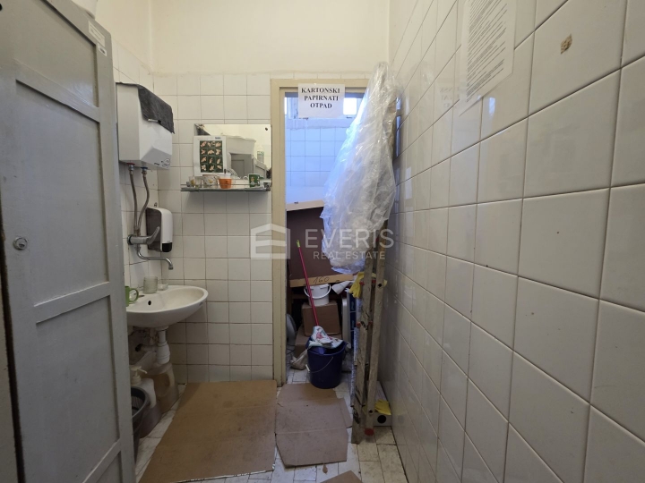 Rijeka, Donji Zamet, poslovni prostor 66 m2
