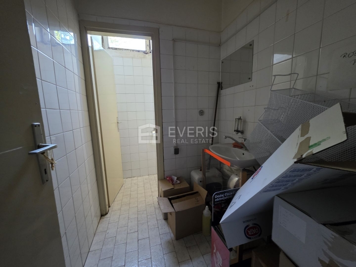 Rijeka, Donji Zamet, poslovni prostor 66 m2